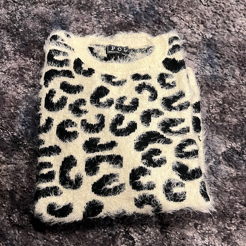 Cheetah black and white fluffy sweater